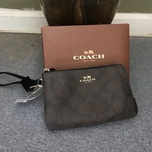 COACH WALLET.. Never used...